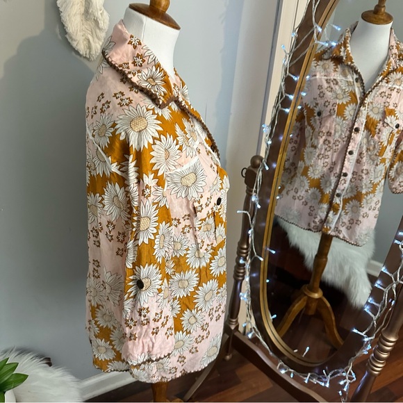 •nwt• Chasing Unicorns Brand New Day Safari Shirt - Picture 9 of 14